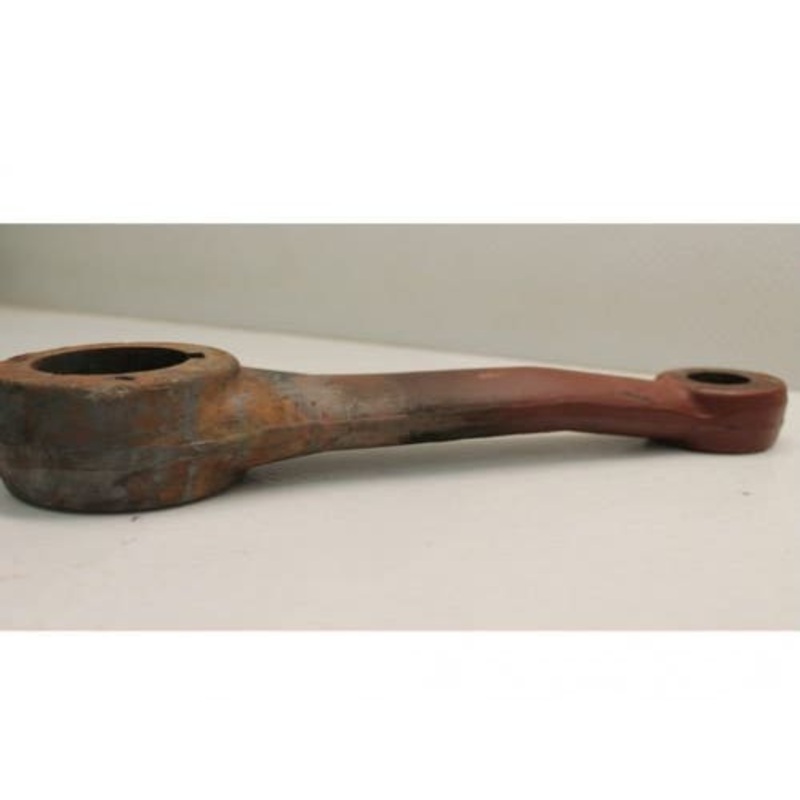 Used Steering Arm fits Allis Chalmers 7000 7010 7020 7030 7040 7045 7050 7060 8010 8030 8050 8070 70265087