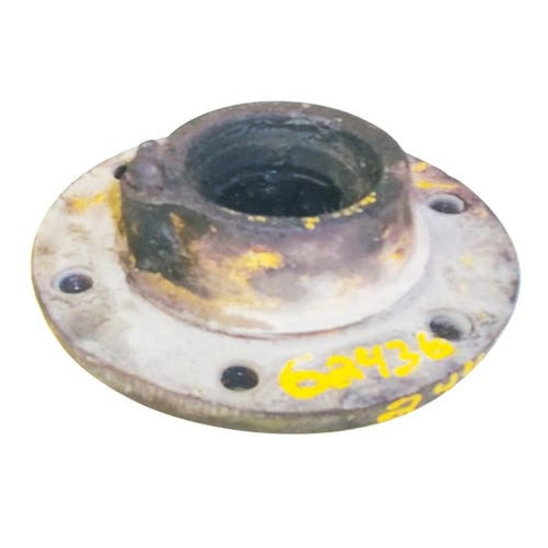 Used Wheel Hub fits John Deere 2440 2640 R62436