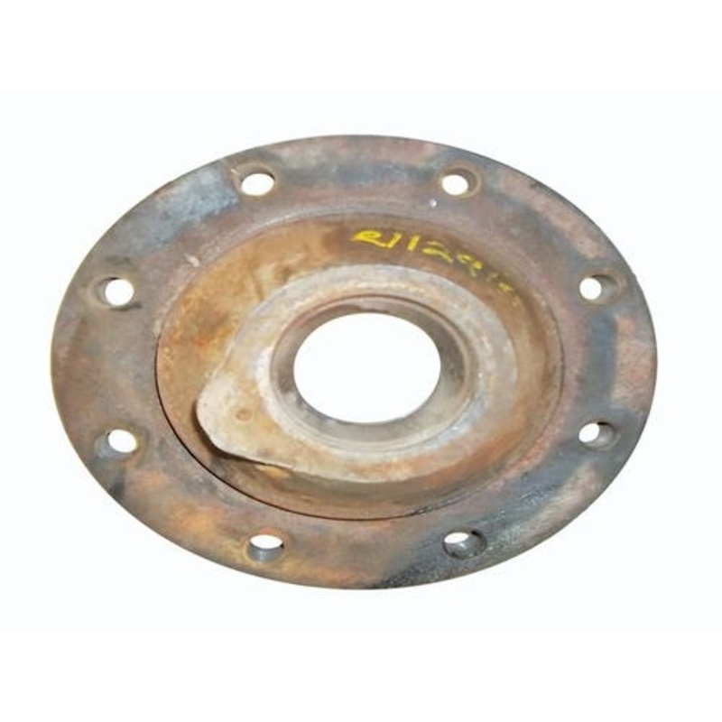 Used Wheel Hub fits John Deere 4055 4255 4455 7130 7200 7210 7220 7230 7320 7330 7400 7410 7420 7510 7520 7600 7610 7700 7710 7800 7810 R112915